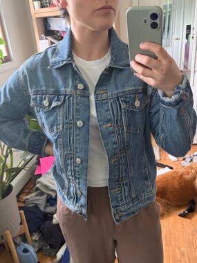 Old Navy Classic Blue Denim Jacket - Women’s Casual Jean Coat